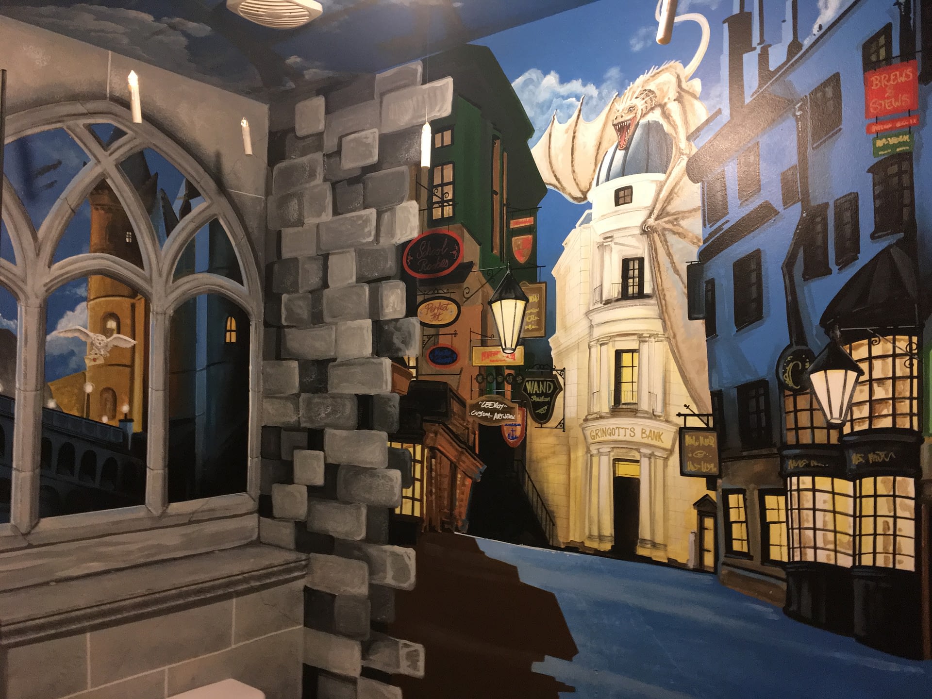 Diagon Alley Mural ( Harry Potter )