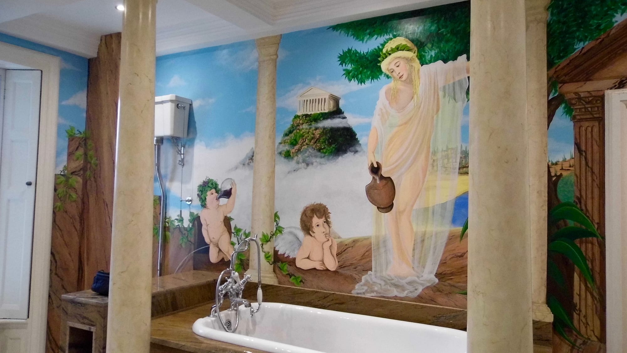 trompe l'oeil bathroom classical mural
